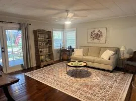 Old Homosassa Living! Seconds to all the action!