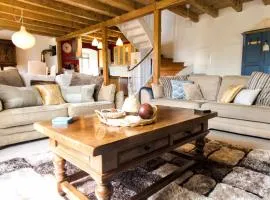 Charming Country Getaway, Balcony, Views, Office