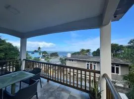 Seaview escape - modern & cozy
