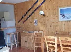 Chalet Mitoyen 3 Pièces, 6 Pers, Terrasse, Parking, Superdevoluy - FR-1-504-465