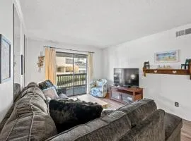 2 Bedroom Oceanview Condo at Sea Cabin! Sleeps 5!