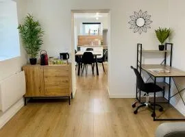Appartement rénové avec parking facile