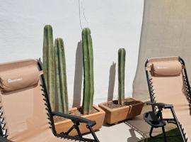 Terraza y Fire pit con vista incre&iacute;ble，位于奇瓦瓦的自助式住宿