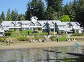 Lakefront 1 Bedroom and Den Suite on Shawnigan Lake