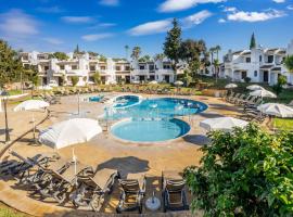 Clube Albufeira Garden Village，位于阿尔布费拉的酒店