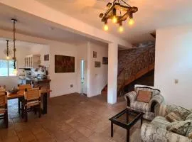 Acogedora casa en Residencial Lomas de Santa Lucía, Tegucigalpa