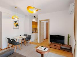 Modern City Apartment Budva3-Central Location,5 min to Beach，位于Kravlja的海滩酒店