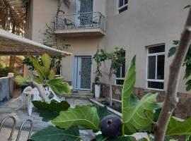 عذوق，位于Khadīrah的酒店