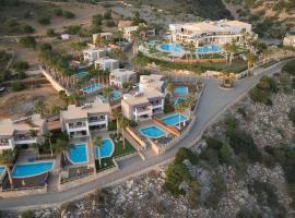 The Noverian Scenic Crete 5 Star Hilltop Villa Resort & Spa，位于玛利亚的酒店