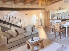 LE DOMAINE D'AMBRE La maison des Vendangeurs