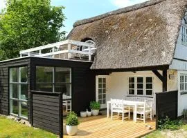 Tranquil Waterfront Cottage-By Traum