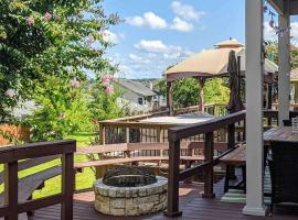 Enchanted April Lake House 3 Bed 2 Bath，位于蒙哥马利的乡村别墅