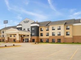 布卢明顿费尔菲尔德套房酒店，位于布卢明顿的酒店