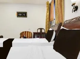 Super Townhouse Oak Prabhat Road