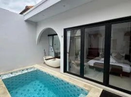 Maithala Villa Kuta Bali Near Airport