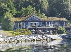 Småstranda Fjord Lodge