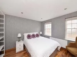 First Floor Central Knutsford Apartment