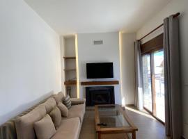2BR Chalet with Balcony in Faraya Chabrouh，位于佛雷亚的酒店