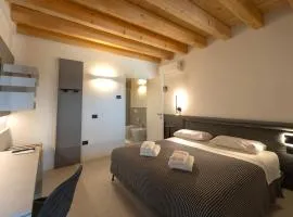 Alma Room