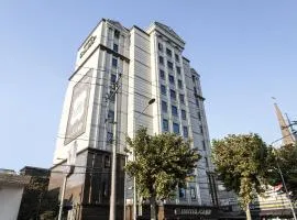 Camp Hotel