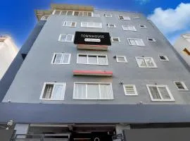 Super Townhouse HAL Indiranagar Extension