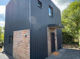 Chalet Ruhrtal Meschede Freienohl mit Parkplatz und Klimaanlage，位于梅舍德的酒店