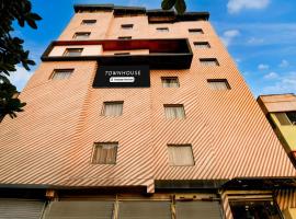 Super Townhouse VIP Road Formerly The Sky，位于加尔各答的酒店