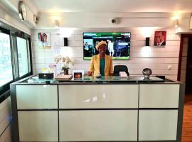 GRAND Hôtel Akwa，位于杜阿拉的酒店