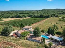 Le Chateau Guesthouse