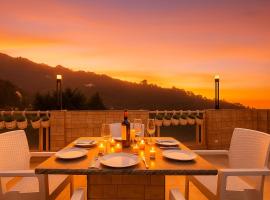 Hotel Shiva Lake - Near Mussoorie Lake，位于穆索里的酒店