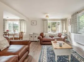 3 Bed in Godshill 96126