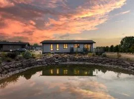 Finest Retreats - Cambridge Luxury Lodge