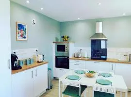 Maison Vichy à 15 min Clim, Local Vélo, Terrasse