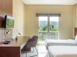 Pelangi Hotel at Artotel Pelangi Park