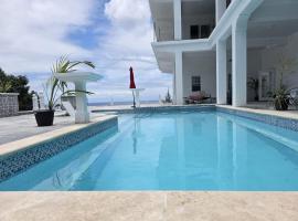 Royal - Chez Mango Villa，位于Salem的酒店