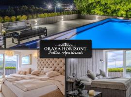 Orava Horizont - Jollien Apartments，位于纳梅斯托沃的带泳池的酒店