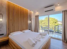 Azure7 Seaside - Luxury Apartment in Varkiza