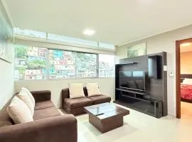 River Front 1, 4 personas, 2 baños, agua caliente, wiffi, smartv, cocina