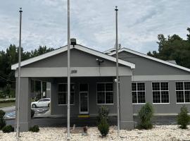 费耶特维尔速8酒店，位于费耶特维尔的酒店