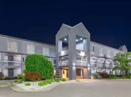 霍华德约翰逊地铁机场酒店