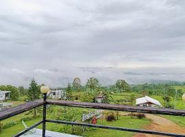 บ้านไร่ระเบียงฟ้า น้ำหนาว แคมป์ปิ้ง，位于Ban Phu Hi的度假村