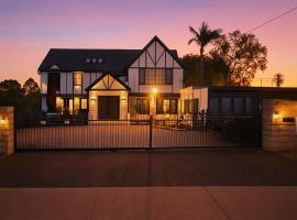 Cielo Flaxton, Newly Renovated Luxury Accommodation with Ocean and Iconic Views，位于Flaxton的酒店