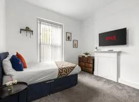 Groups - 8 plus DBed-zzz - 5 comfy separate bedrooms