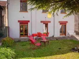 House with garden and parking 1 min from Grenoble