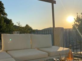 Maison authentique de 4 à 10 personnes，位于尔萨的酒店