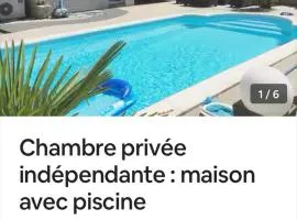 Très jolie chambre avec piscine