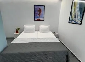 Petite Economy Lodge