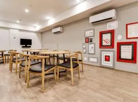 Super Townhouse Gandhi Hall