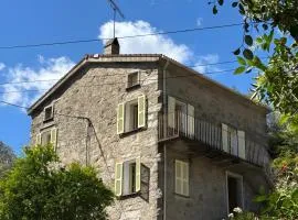Maison De Jeannette En Pierre