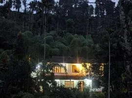 Lush Lagoon Homestay